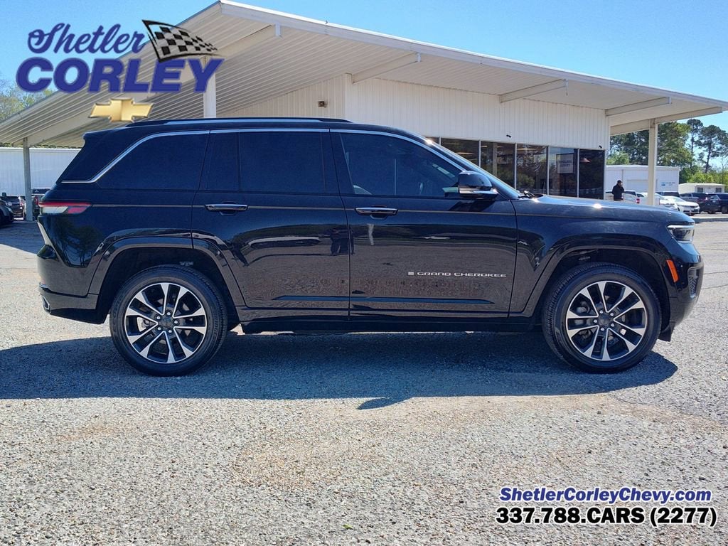 2022 Jeep Grand Cherokee Overland 4x2