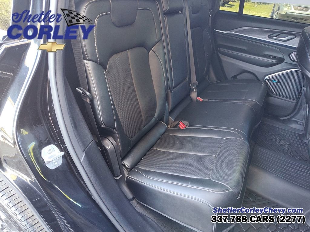 2022 Jeep Grand Cherokee Overland 4x2