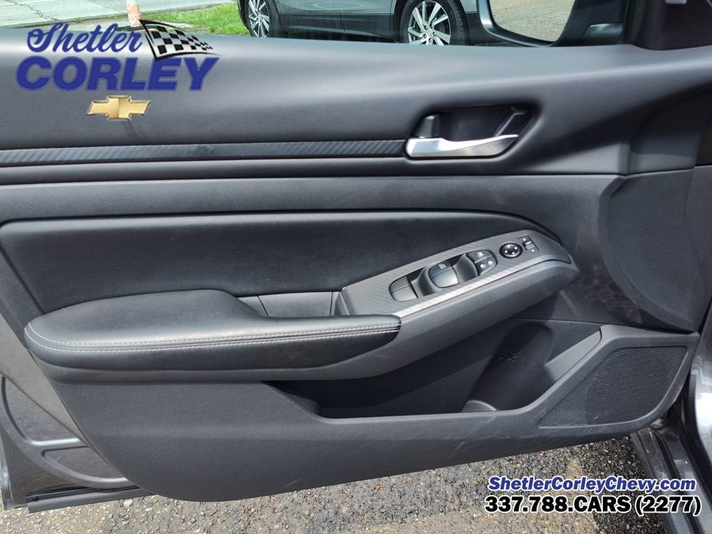 2025 Nissan Altima SV - Photo 13