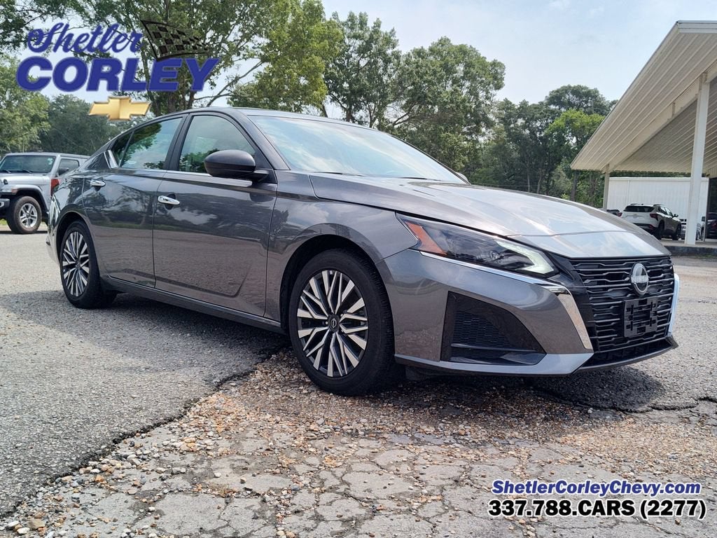 2025 Nissan Altima SV - Photo 8